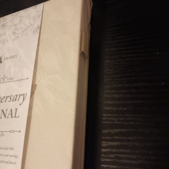 NIP Ivory Anniversary Journal for couples - Picture 3 of 8